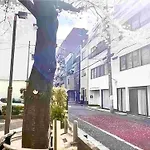 东京上野超级中心 设计师房间yaob 上野公园3分钟 车站1分钟 超级繁华 免费wifi 戴森吹风